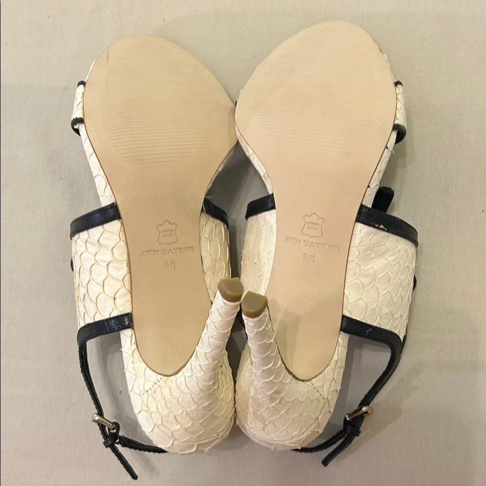Ann Taylor Shoes Winter White Gwen Lace Up Exotic Heel Sz 9 Black Bow & Tassel - Picture 9 of 10